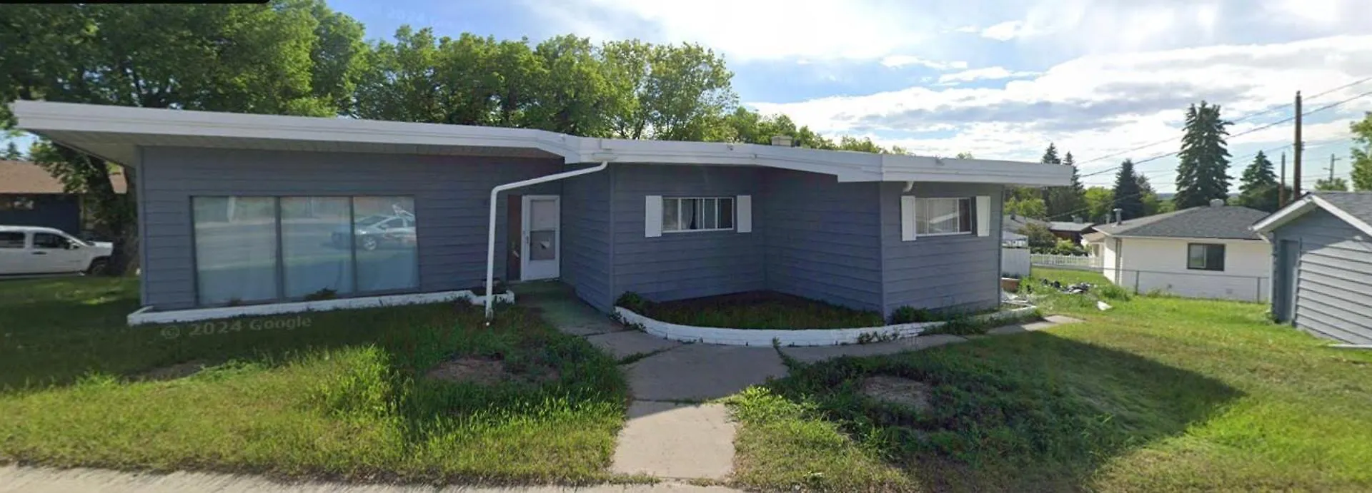 3 Bedroom House Near Airport And Downtown YYC 0*,  Canada