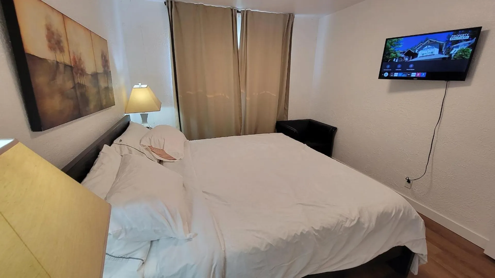 Appartamento 3 Bedroom House Near Airport And Downtown YYC